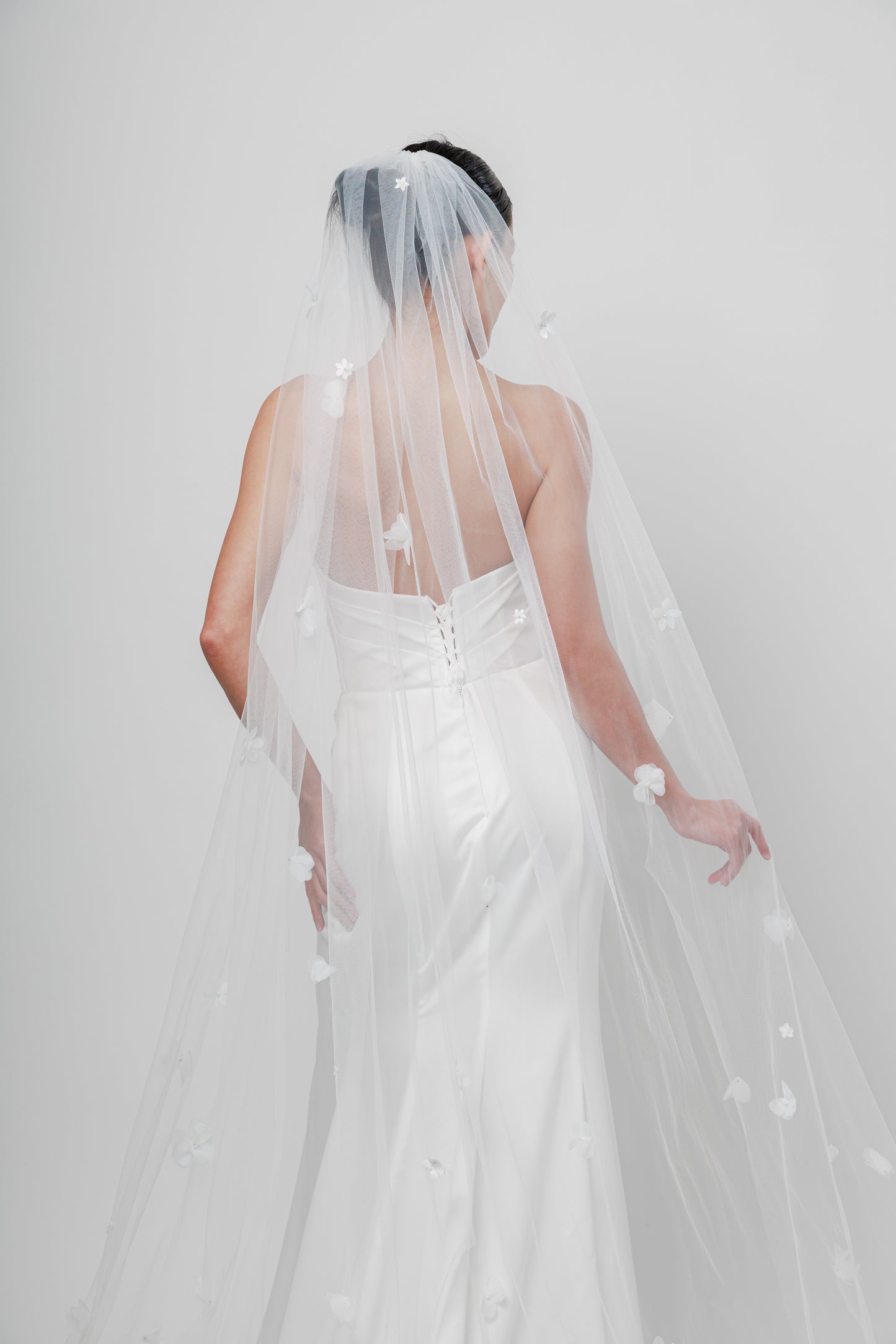BLOSSOM I 3D Floral Veil