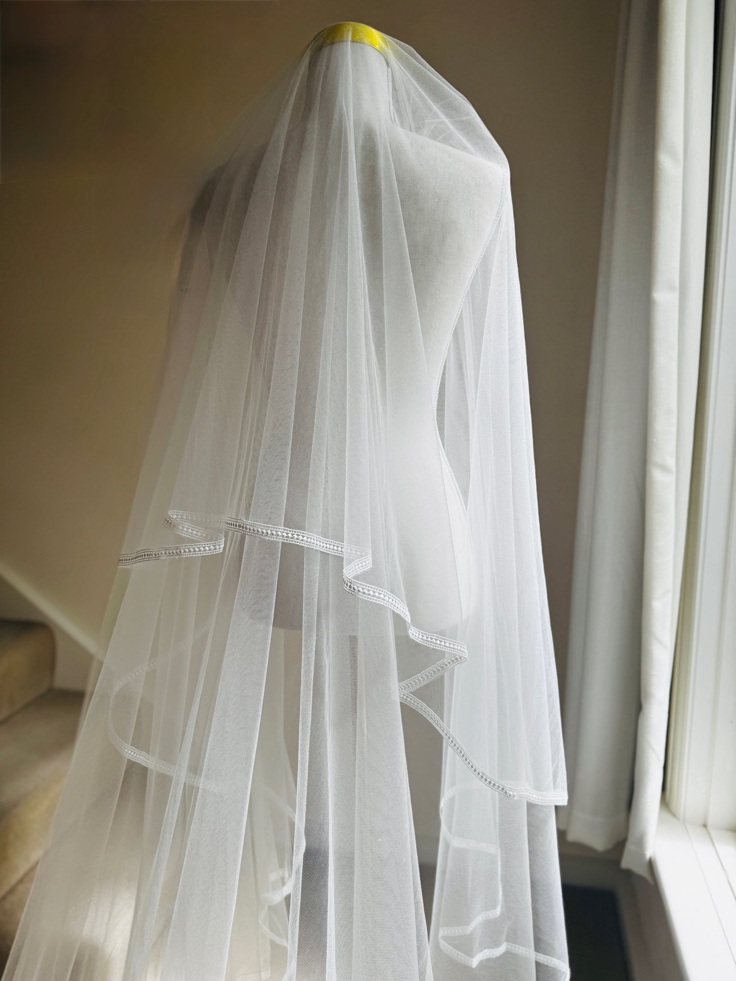 VIVIENNE | Two Tier Lace Edge Veil