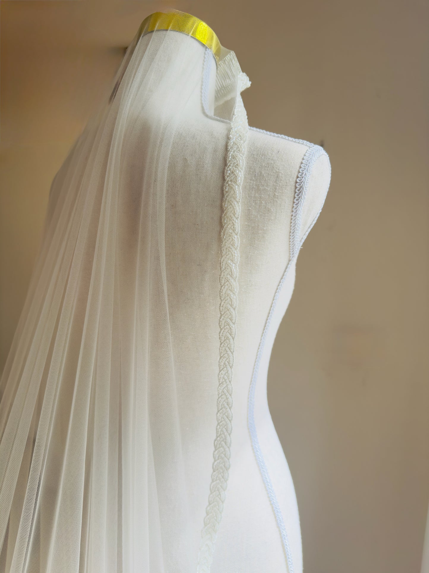 CHIARA | Single Tier Beaded Edge Veil