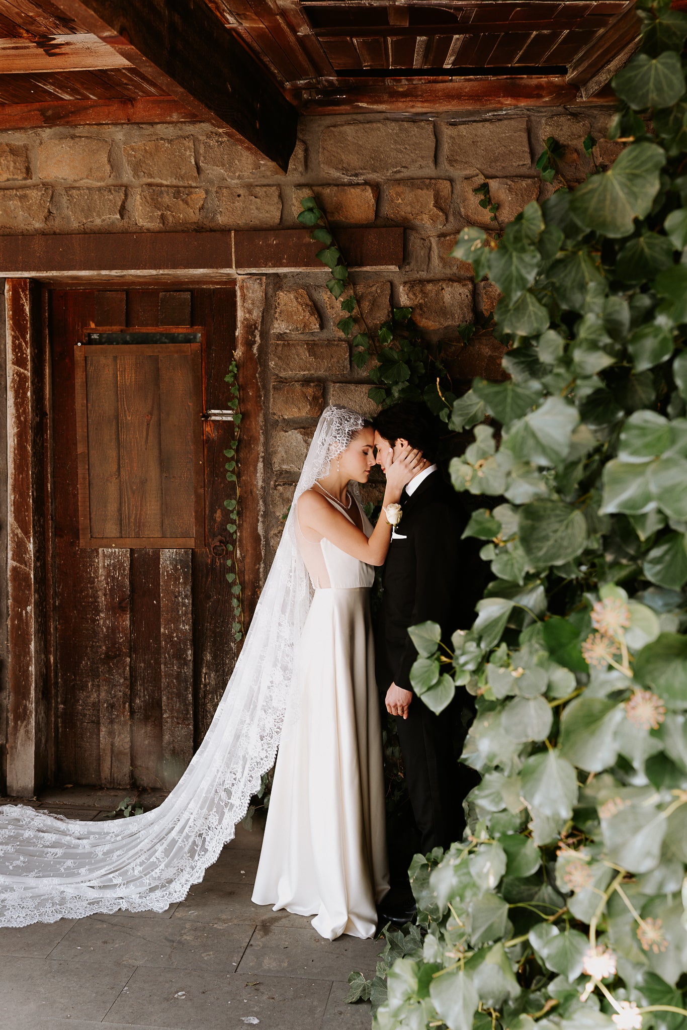 ANGELICA I Full Lace Singe-Tier Mantilla Veil – Element J Bridal
