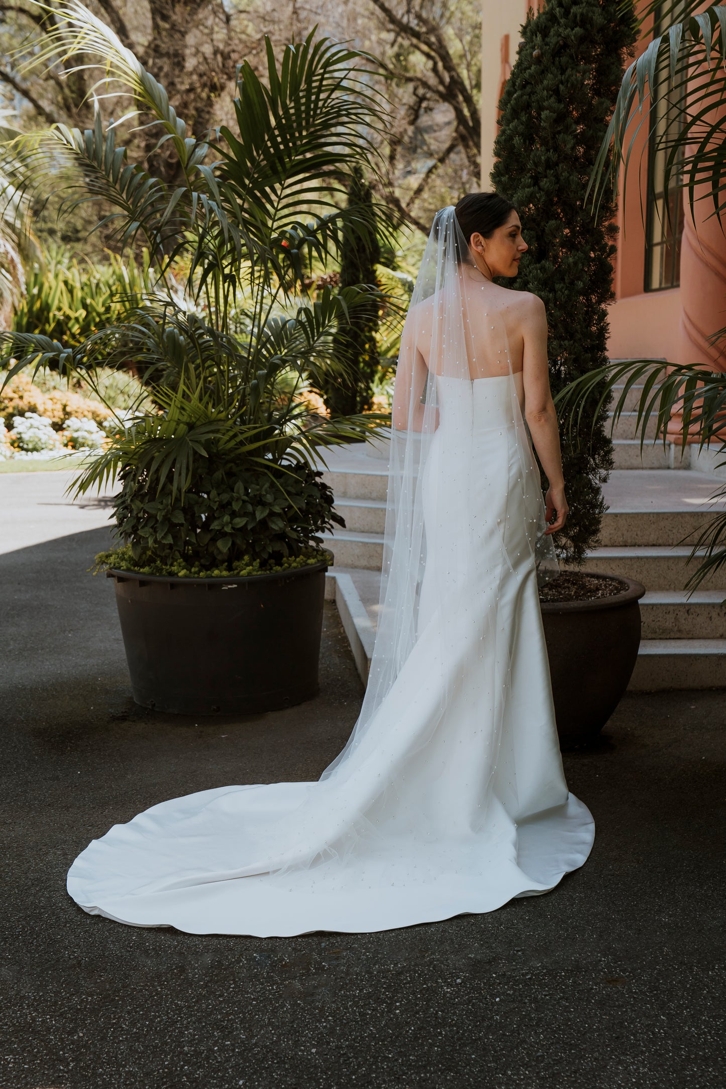 LUCIA | Single Tier Pearl Veil