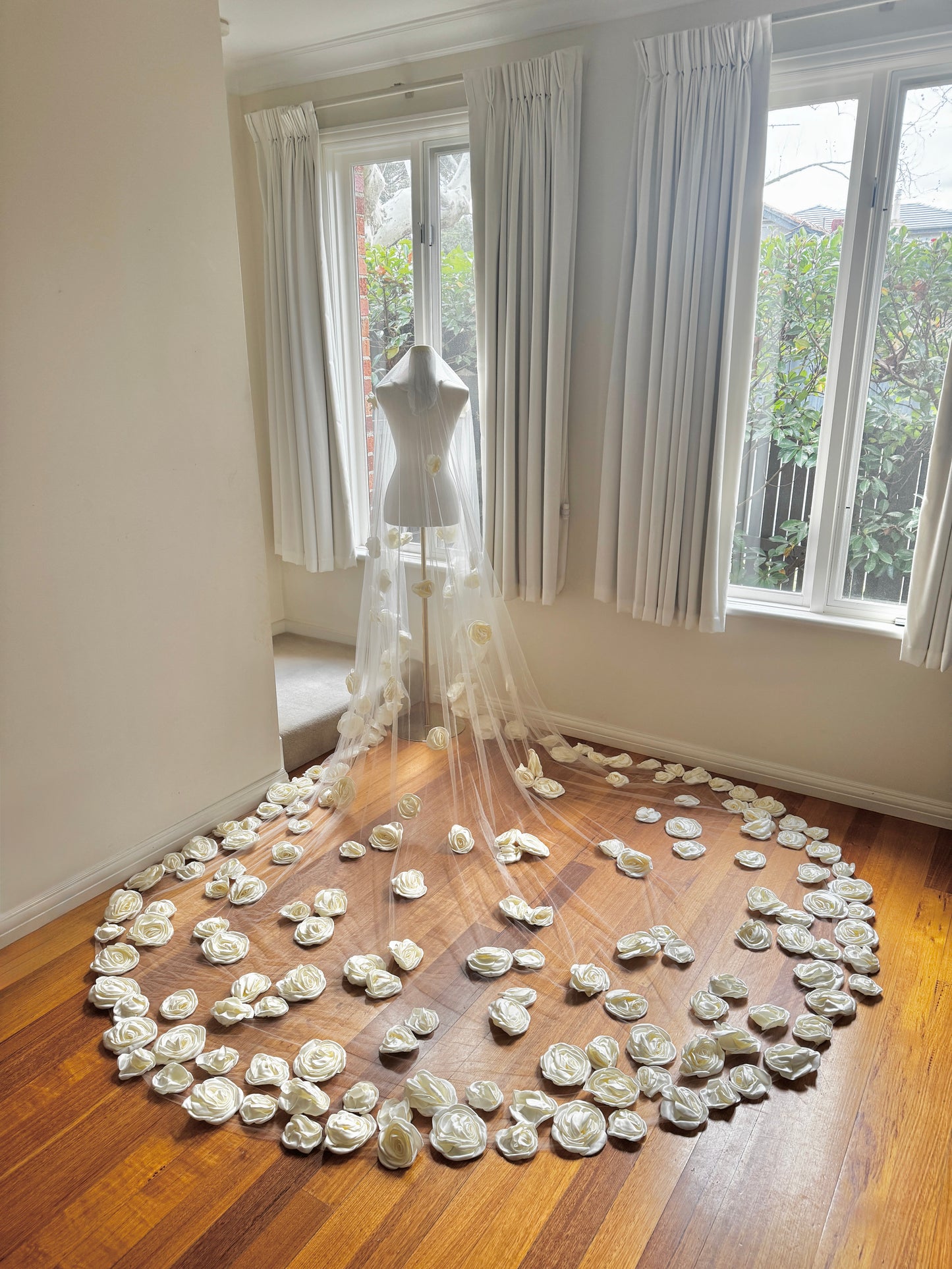 CUSTOM VEIL DESIGN
