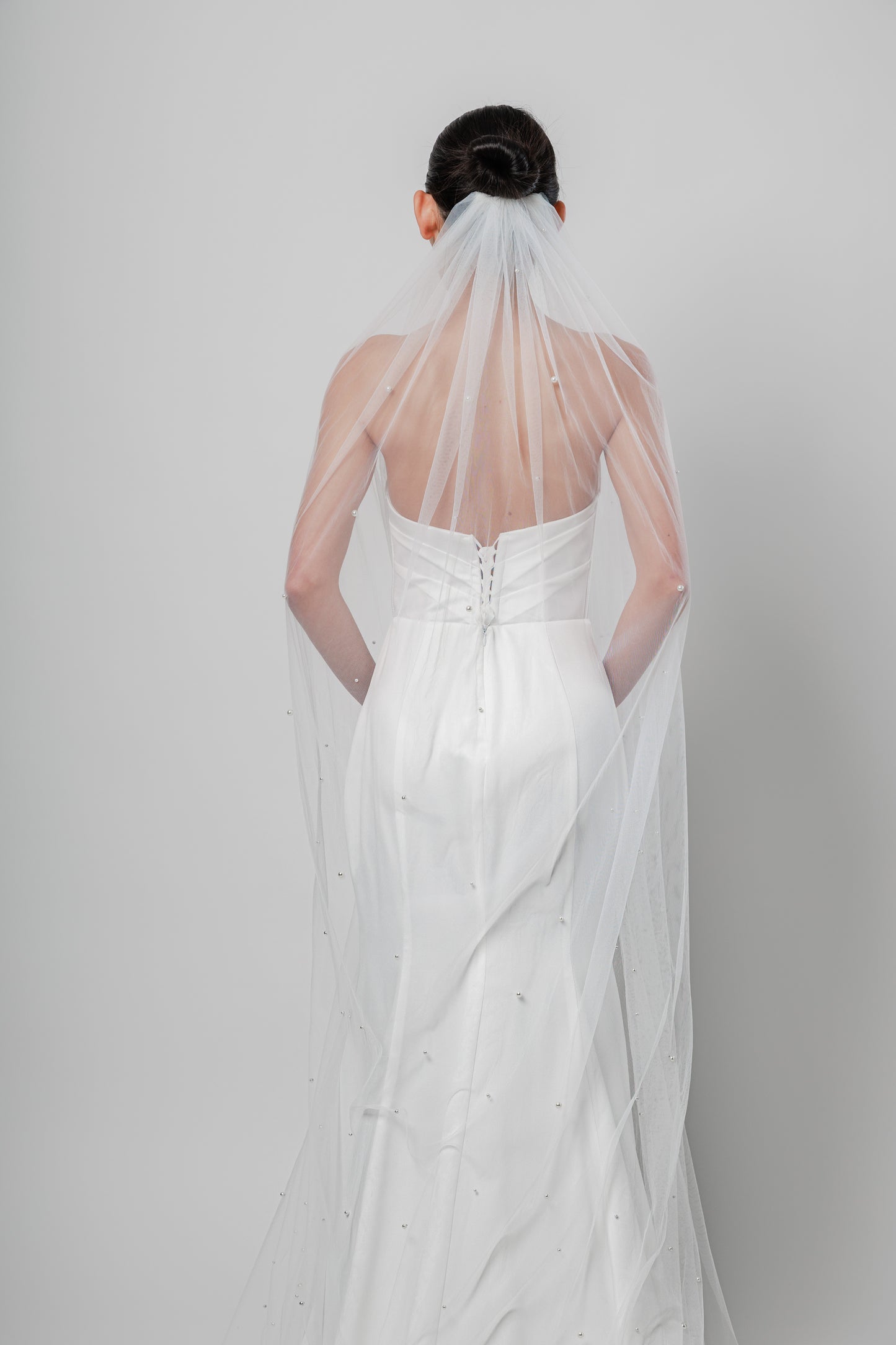 AURIELLE I Single Tier Pearl Veil