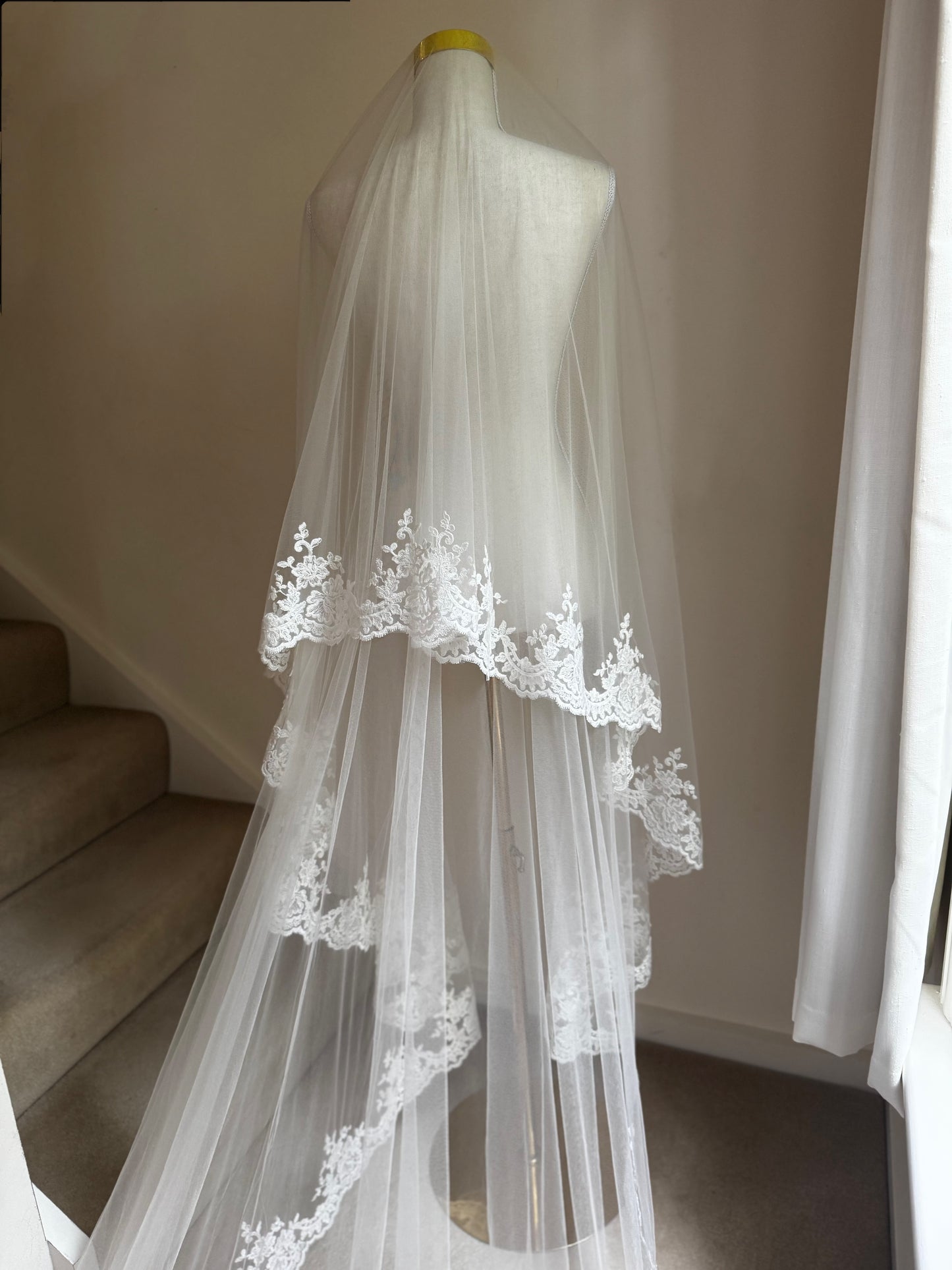 ISABELLA I Two-Tier Mantilla Veil