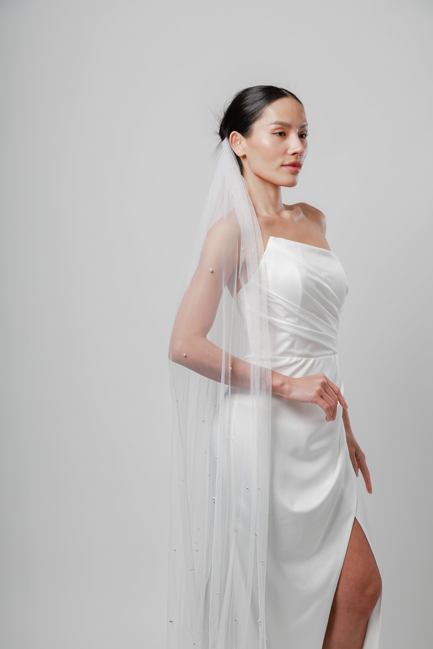 AURIELLE I Single Tier Pearl Veil