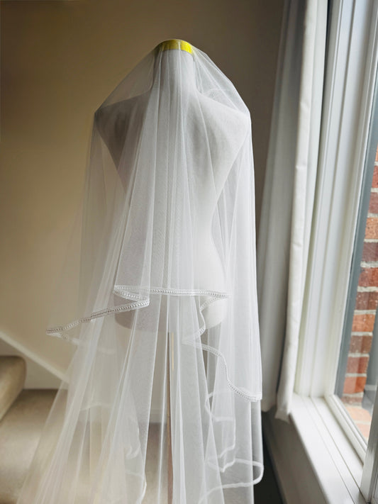 VIVIENNE | Two Tier Lace Edge Veil