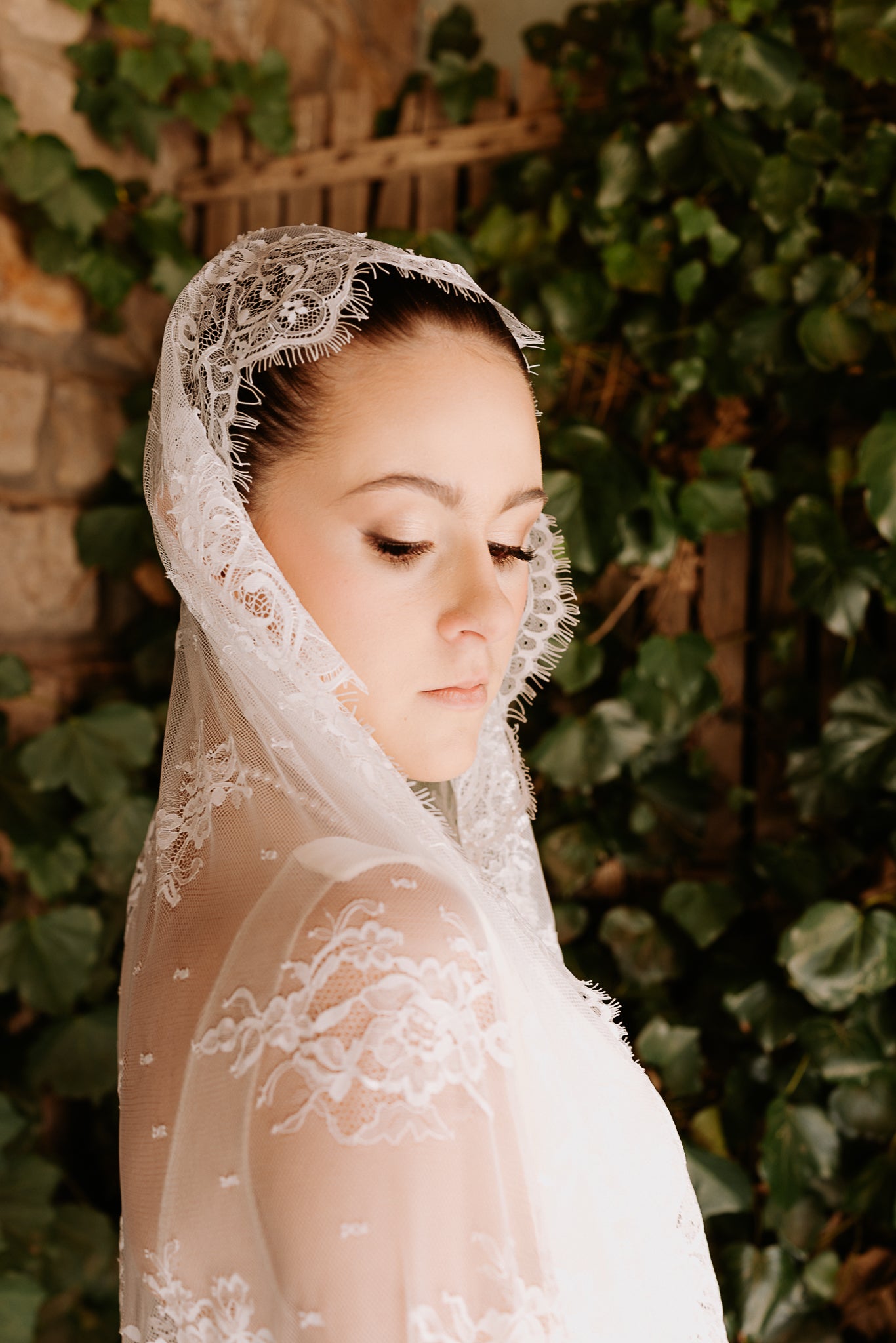 ANGELICA I Full Lace Singe-Tier Mantilla Veil
