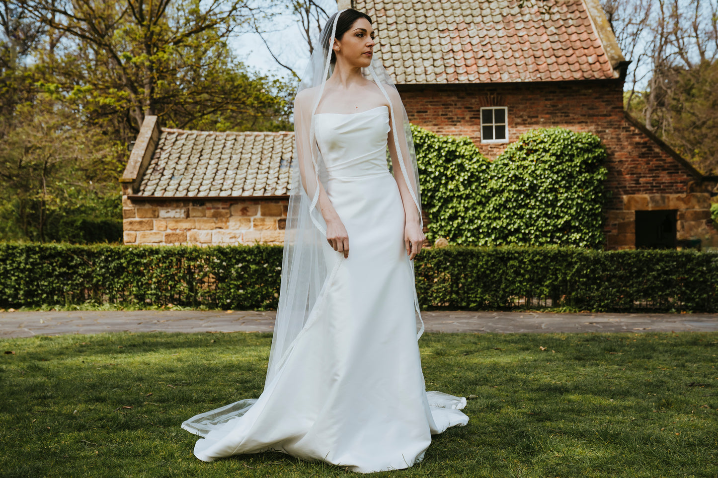 CHIARA | Single Tier Beaded Edge Veil