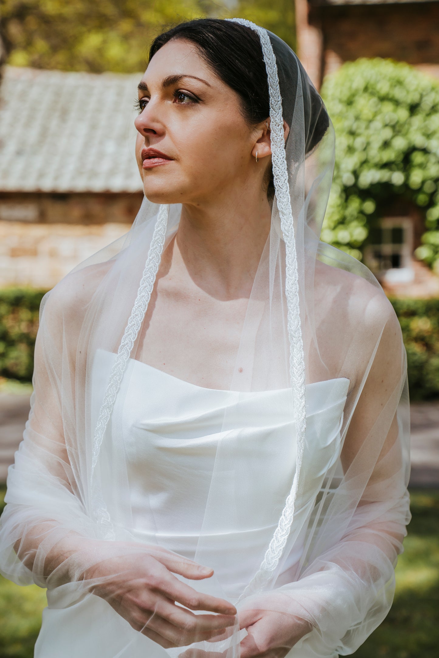 CHIARA | Single Tier Beaded Edge Veil
