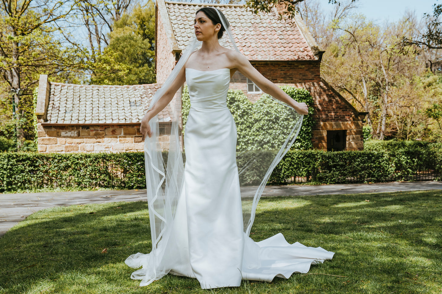 CHIARA | Single Tier Beaded Edge Veil