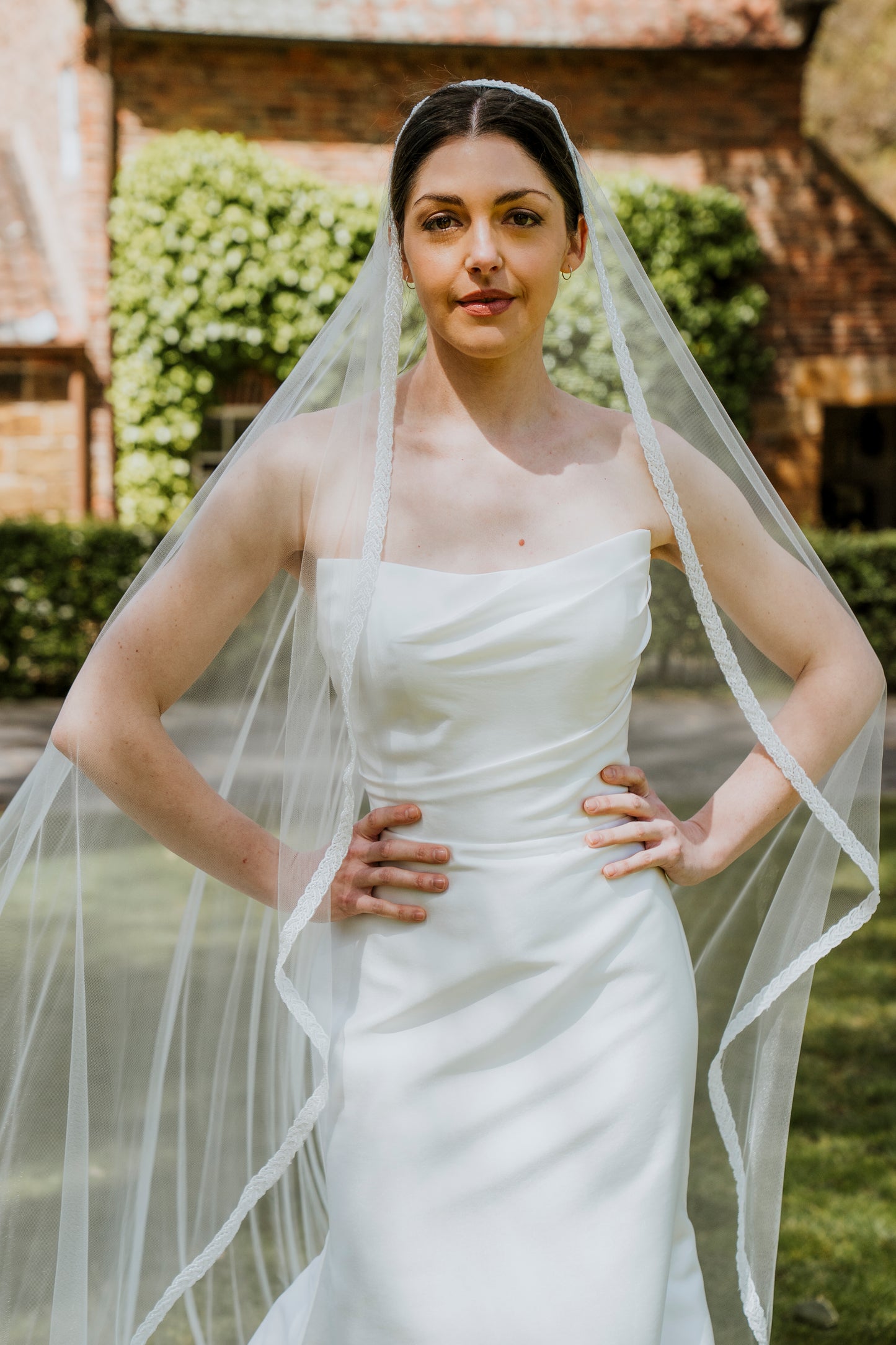 CHIARA | Single Tier Beaded Edge Veil