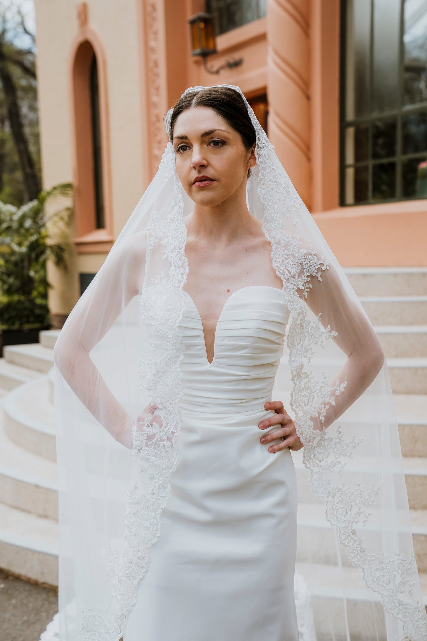 ISABELLA I Mantilla Veil