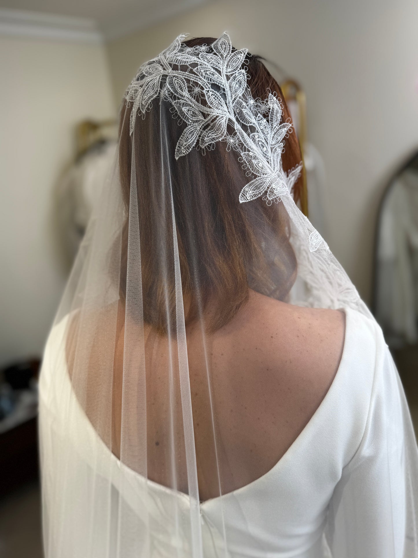 GENEVIEVE I Modern Mantilla Veil