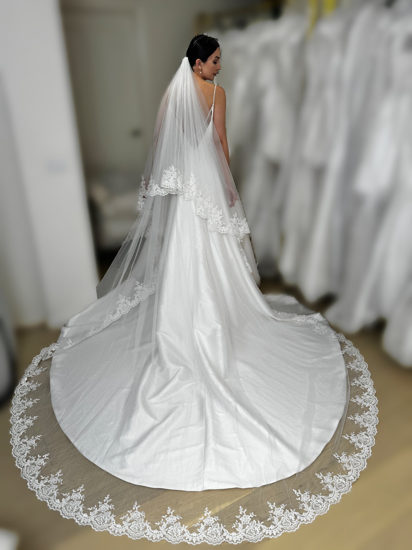 ISABELLA I Mantilla Veil